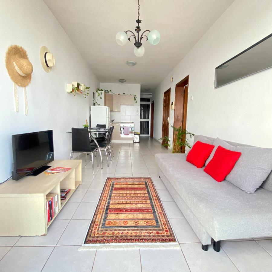 F2 - Lovely Two Bedrooms Flat Sea View, St Julians Saint Julian's Eksteriør bilde