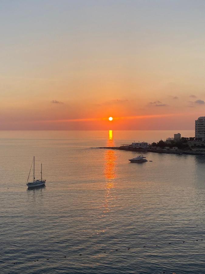 F2 - Lovely Two Bedrooms Flat Sea View, St Julians Saint Julian's Eksteriør bilde